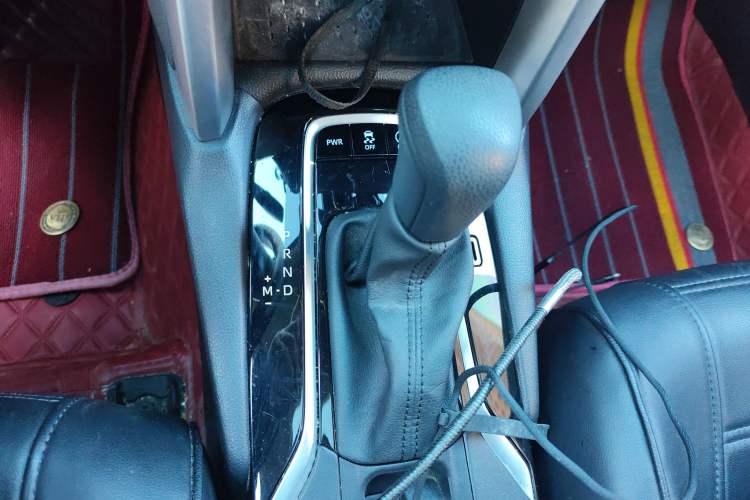 Used Toyota FRONTLANDER 2022 2.0L CVT Leading Edition Gear Lever