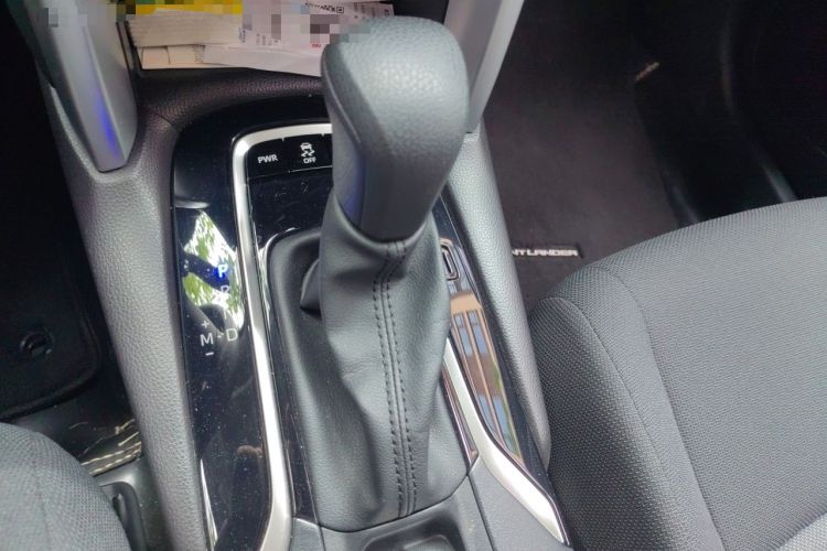 Used Toyota FRONTLANDER 2022 2.0L CVT Elite Edition Gear Lever
