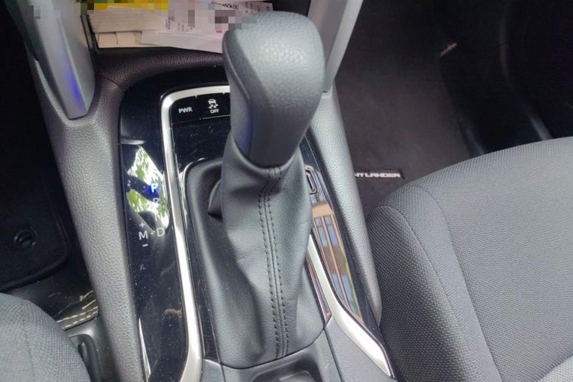 Used Toyota FRONTLANDER 2022 2.0L CVT Elite Edition Gear Lever