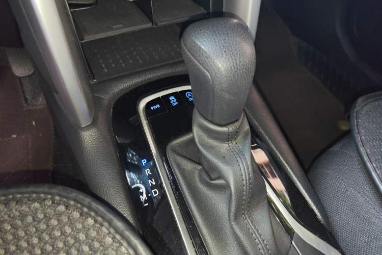 Used Toyota FRONTLANDER 2022 2.0L CVT Leading Edition Gear Lever