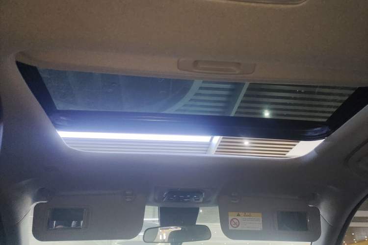 Used Toyota FRONTLANDER 2022 2.0L CVT Luxury Edition Headliner