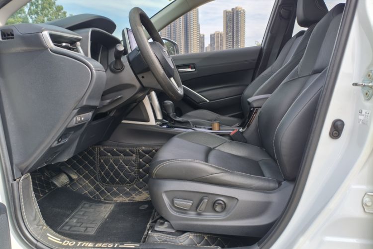 Used Toyota FRONTLANDER 2022 2.0L CVT Luxury Edition Interior 1