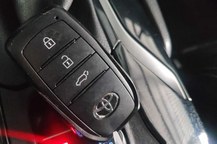 Used Toyota FRONTLANDER 2022 2.0L CVT Luxury PLUS Edition Interior 1