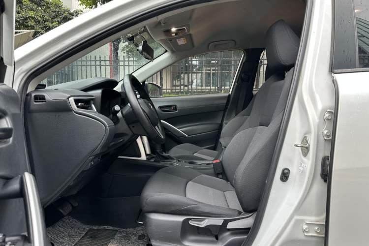 Used Toyota FRONTLANDER 2022 2.0L CVT Elite Edition Interior 2