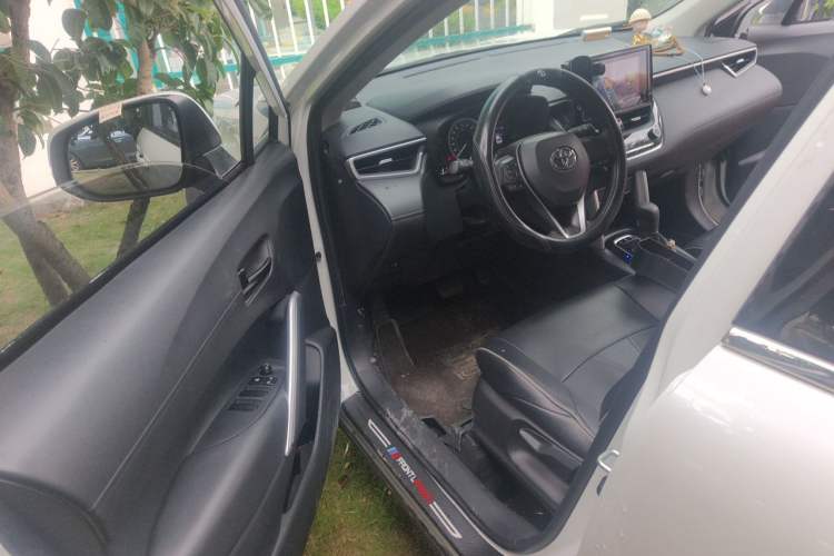 Used Toyota FRONTLANDER 2022 2.0L CVT Elite Edition Interior 3