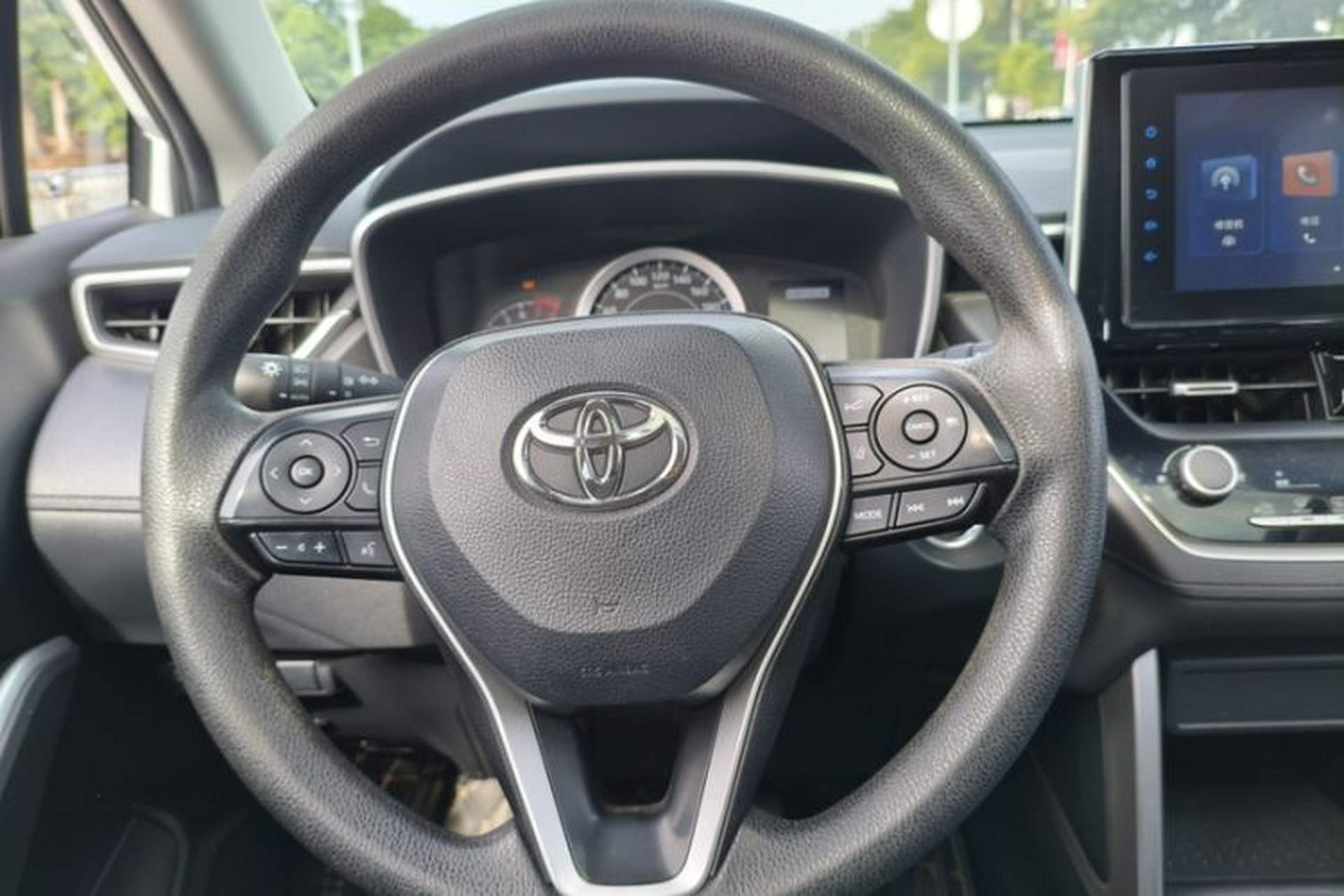 Used Toyota FRONTLANDER 2022 2.0L CVT Luxury Edition Interior 4