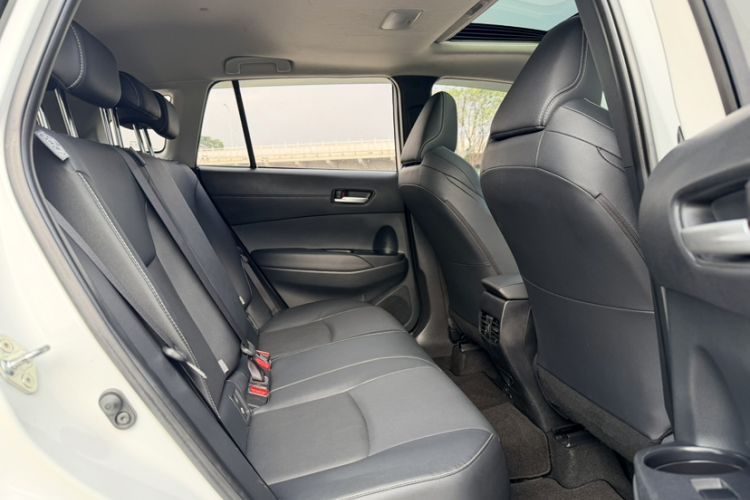 Used Toyota FRONTLANDER 2022 2.0L CVT Luxury Edition Interior 4