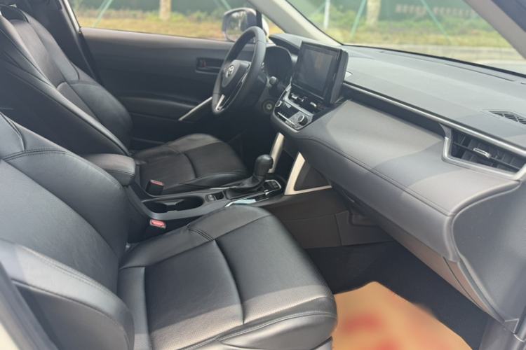 Used Toyota FRONTLANDER 2022 2.0L CVT Elite Edition Interior 4