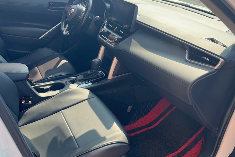 Used Toyota FRONTLANDER 2022 2.0L CVT Leading Edition Interior 4