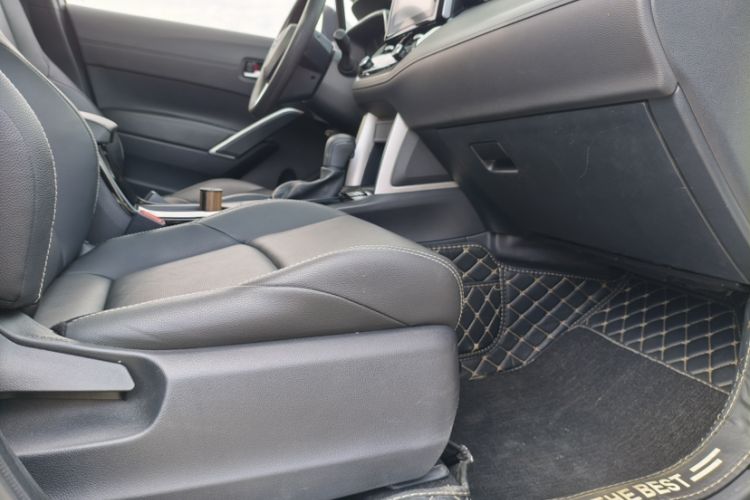 Used Toyota FRONTLANDER 2022 2.0L CVT Luxury Edition Interior 5