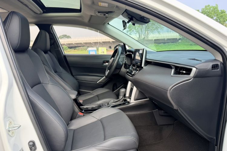 Used Toyota FRONTLANDER 2022 2.0L CVT Luxury Edition Interior 5