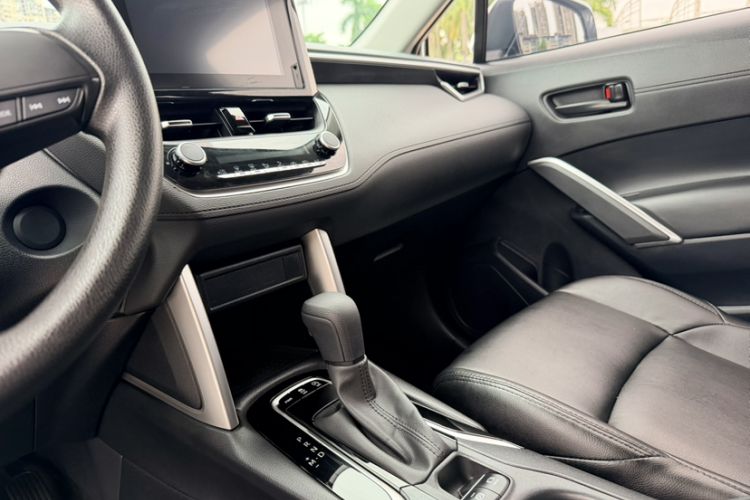 Used Toyota FRONTLANDER 2022 2.0L CVT Elite Edition Interior 5