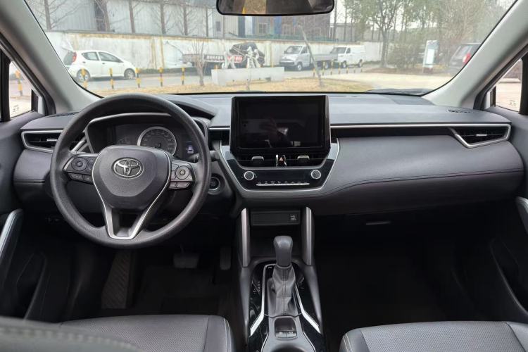 Used Toyota FRONTLANDER 2022 2.0L CVT Luxury PLUS Edition Interior 5