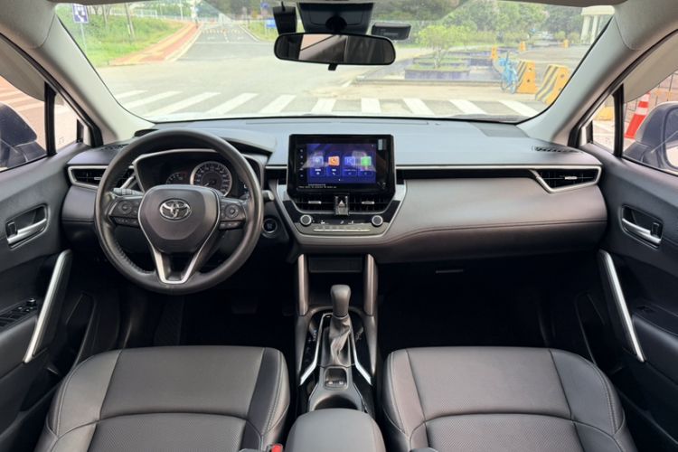 Used Toyota FRONTLANDER 2022 2.0L CVT Luxury Edition Interior 6