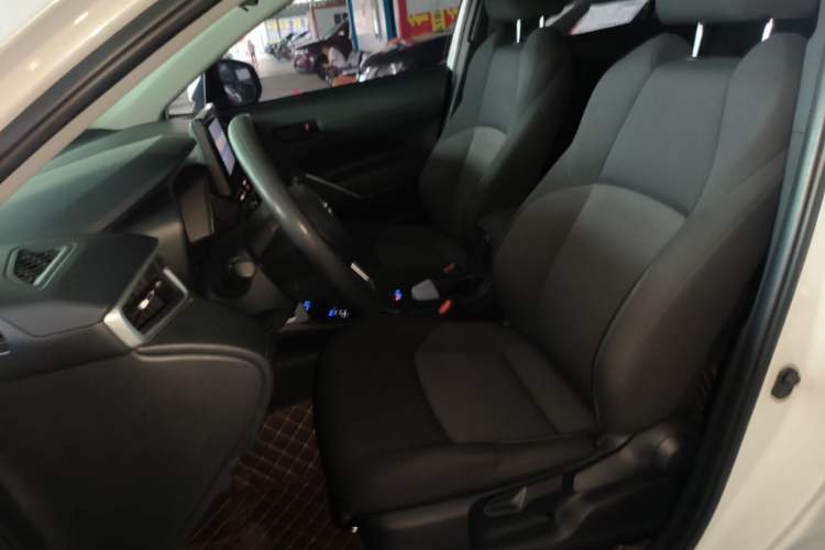 Used Toyota FRONTLANDER 2022 2.0L CVT Elite Edition Left Front Seat
