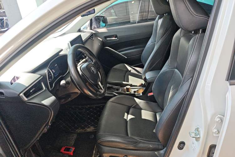 Used Toyota FRONTLANDER 2022 2.0L CVT Luxury Edition Left Front Seat