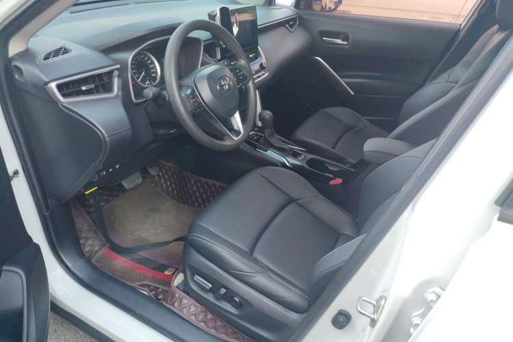 Used Toyota FRONTLANDER 2022 2.0L CVT Luxury Edition Left Front Seat