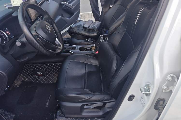 Used Toyota FRONTLANDER 2022 2.0L CVT Leading Edition Left Front Seat
