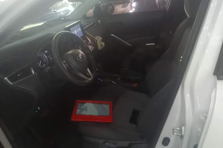 Used Toyota FRONTLANDER 2022 2.0L CVT Leading Edition Left Front Seat