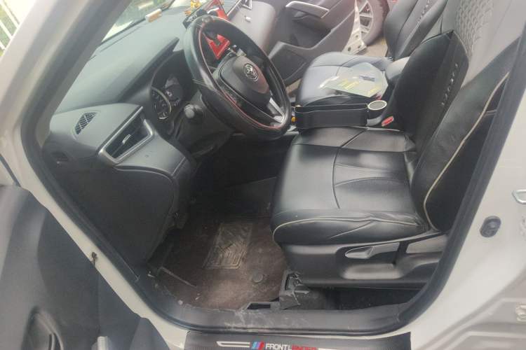 Used Toyota FRONTLANDER 2022 2.0L CVT Elite Edition Left Front Seat