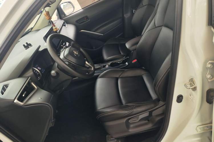 Used Toyota FRONTLANDER 2022 2.0L CVT Elite Edition Left Front Seat