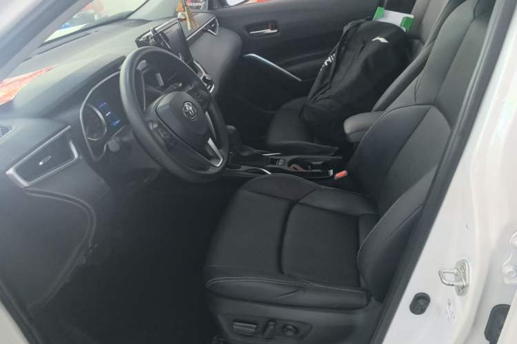 Used Toyota FRONTLANDER 2022 2.0L CVT Luxury Edition Left Front Seat