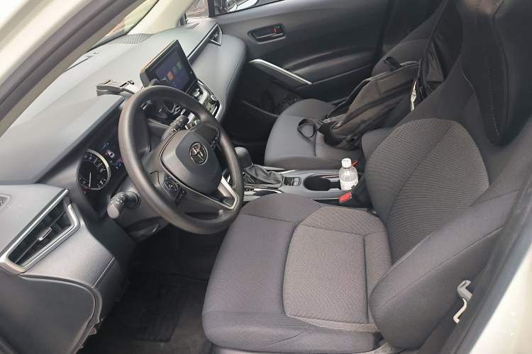 Used Toyota FRONTLANDER 2022 2.0L CVT Elite Edition Left Front Seat