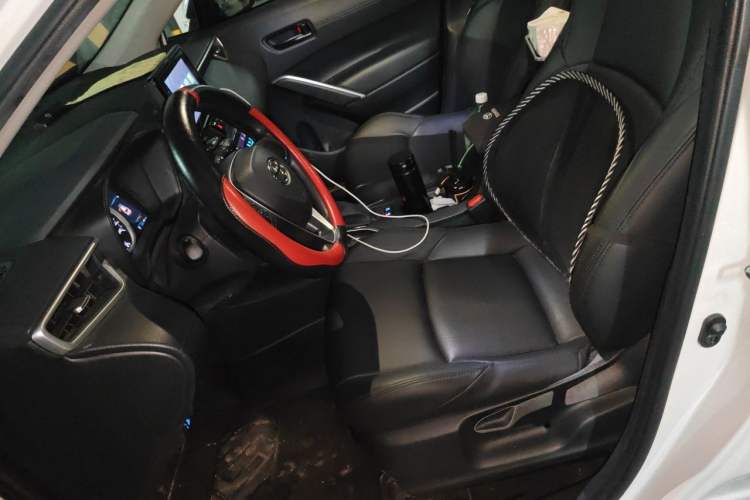Used Toyota FRONTLANDER 2022 2.0L CVT Elite Edition Left Front Seat