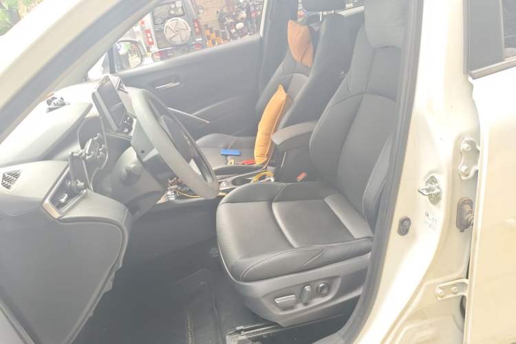 Used Toyota FRONTLANDER 2022 2.0L CVT Luxury PLUS Edition Left Front Seat
