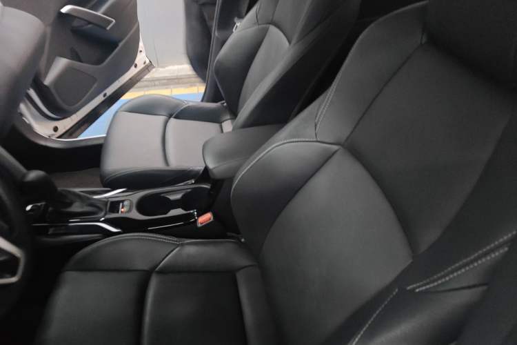 Used Toyota FRONTLANDER 2022 2.0L CVT Luxury PLUS Edition Left Front Seat