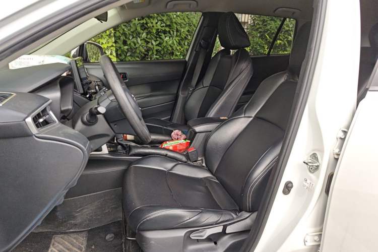 Used Toyota FRONTLANDER 2022 2.0L CVT Elite Edition Left Front Seat