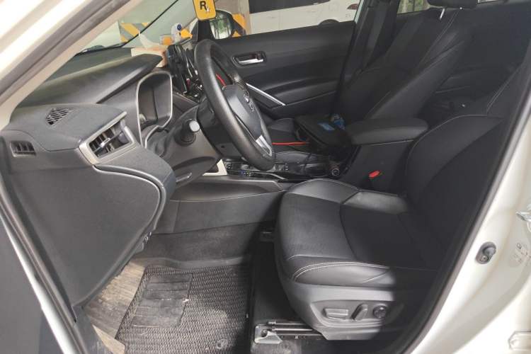 Used Toyota FRONTLANDER 2022 2.0L CVT Luxury Edition Left Front Seat
