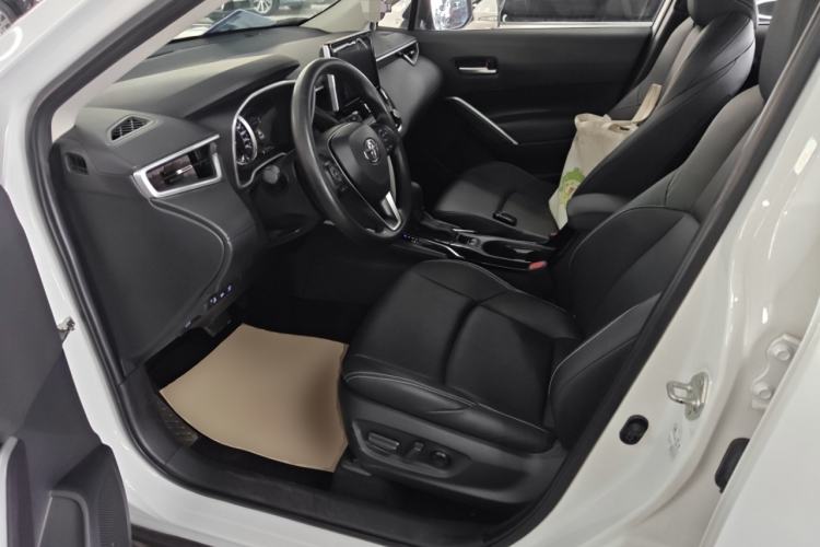 Used Toyota FRONTLANDER 2022 2.0L CVT Luxury PLUS Edition Left Front Seat