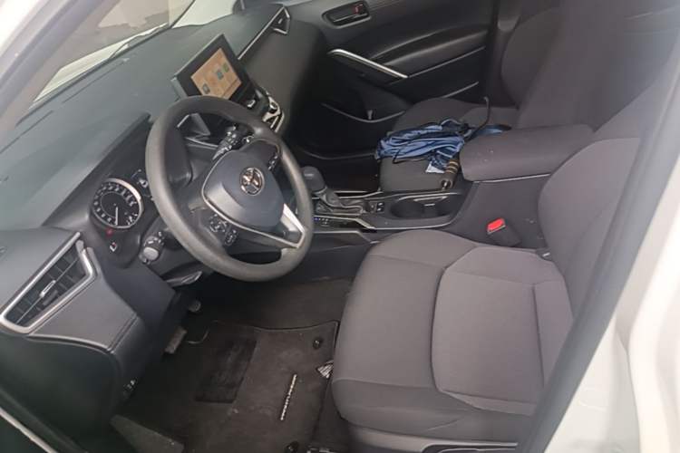 Used Toyota FRONTLANDER 2022 2.0L CVT Elite Edition Left Front Seat