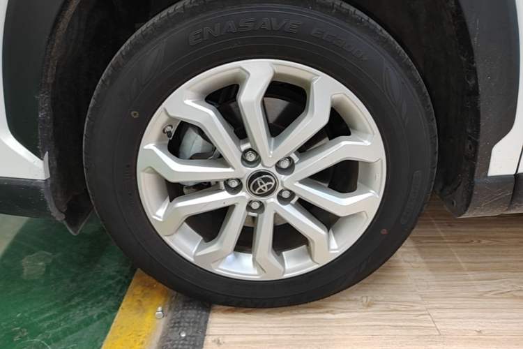 Used Toyota FRONTLANDER 2022 2.0L CVT Leading Edition Left Front Wheel Hub
