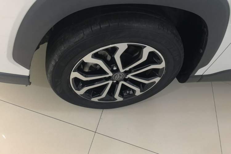 Used Toyota FRONTLANDER 2022 2.0L CVT Luxury Edition Left Front Wheel Hub