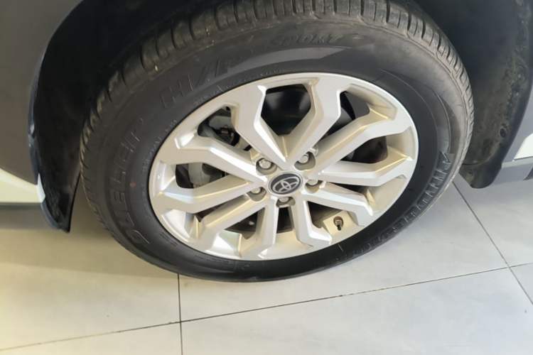 Used Toyota FRONTLANDER 2022 2.0L CVT Leading Edition Left Front Wheel Hub