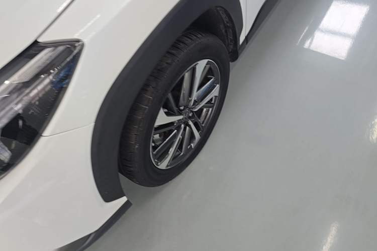 Used Toyota FRONTLANDER 2022 2.0L CVT Luxury PLUS Edition Left Front Wheel Hub