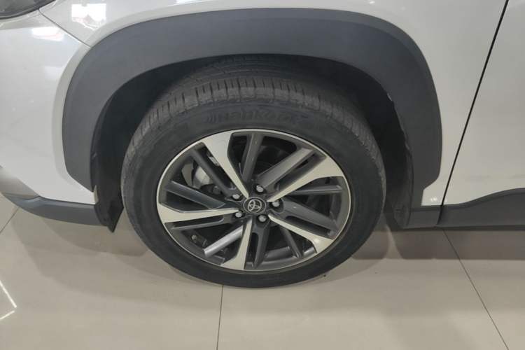 Used Toyota FRONTLANDER 2022 2.0L CVT Luxury PLUS Edition Left Front Wheel Hub