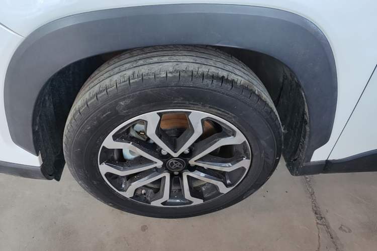 Used Toyota FRONTLANDER 2022 2.0L CVT Luxury Edition Left Front Wheel Hub