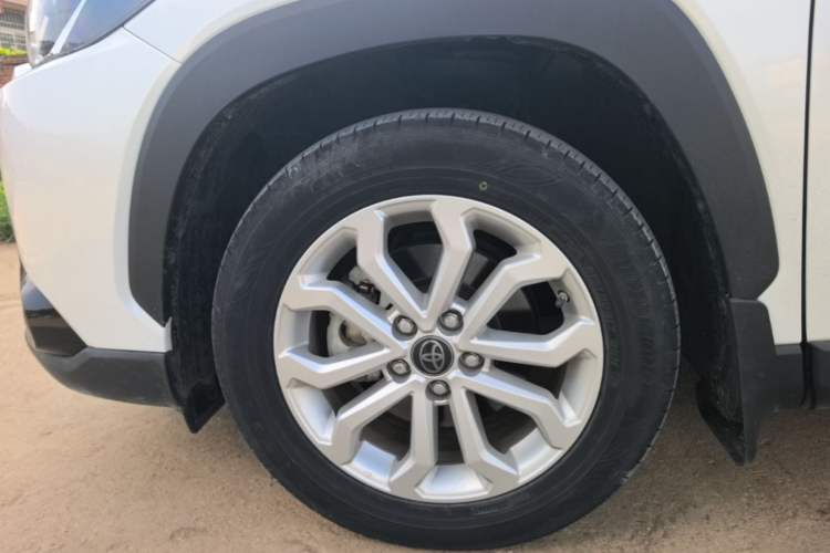 Used Toyota FRONTLANDER 2022 2.0L CVT Elite Edition Left Front Wheel Hub