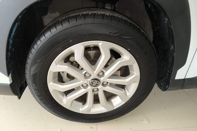 Used Toyota FRONTLANDER 2022 2.0L CVT Leading Edition Left Front Wheel Hub