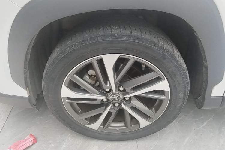 Used Toyota FRONTLANDER 2022 2.0L CVT Luxury PLUS Edition Left Front Wheel Hub