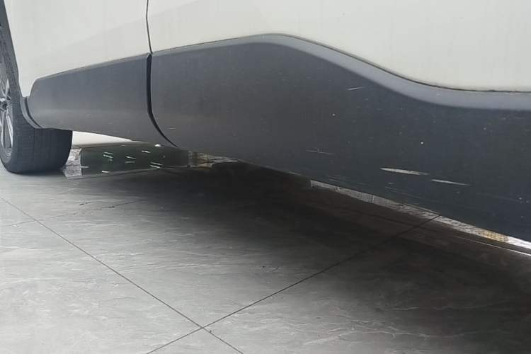 Used Toyota FRONTLANDER 2022 2.0L CVT Luxury PLUS Edition Left Side Sill