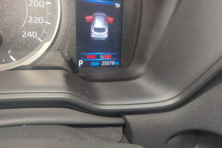 Used Toyota FRONTLANDER 2022 2.0L CVT Elite Edition Odometer Close Up