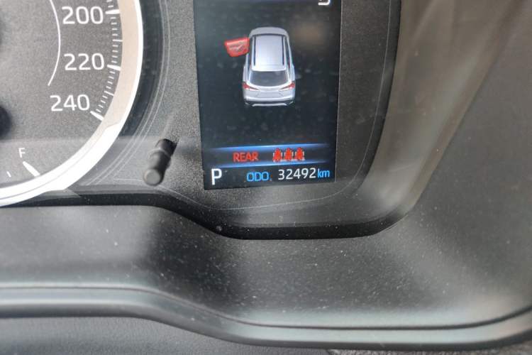 Used Toyota FRONTLANDER 2022 2.0L CVT Elite Edition Odometer Close Up
