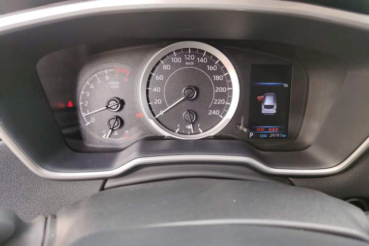 Used Toyota FRONTLANDER 2022 2.0L CVT Luxury Edition Odometer Close Up