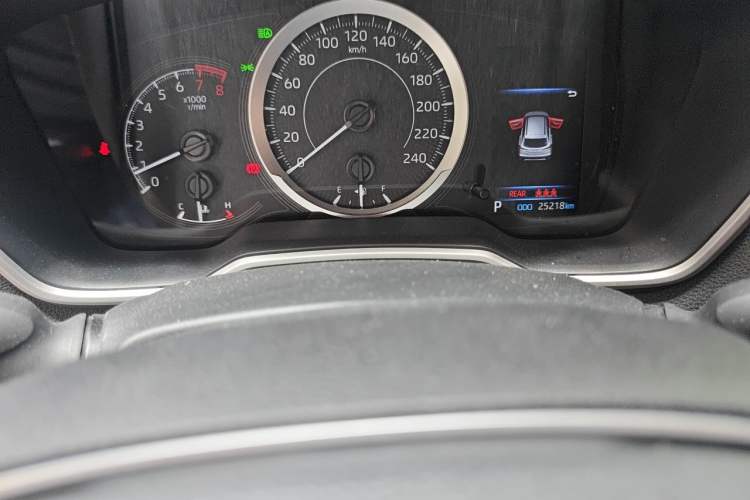 Used Toyota FRONTLANDER 2022 2.0L CVT Luxury PLUS Edition Odometer Close Up