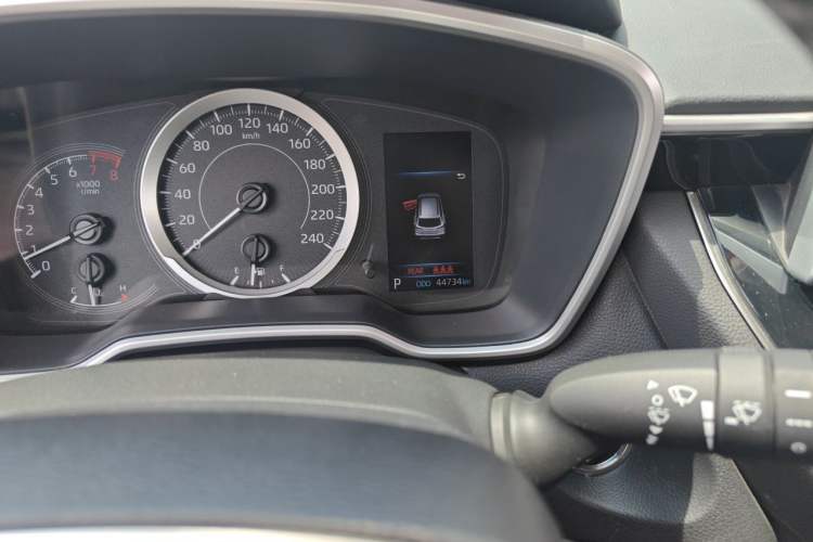 Used Toyota FRONTLANDER 2022 2.0L CVT Luxury Edition Odometer Close Up