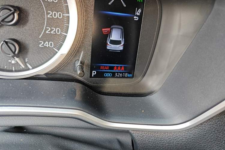 Used Toyota FRONTLANDER 2022 2.0L CVT Luxury Edition Odometer Close Up